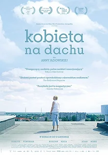 Постер Женщина на крыше (Kobieta na dachu)