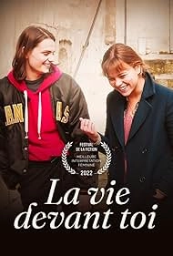 Постер Вся жизнь впереди (La vie devant toi)